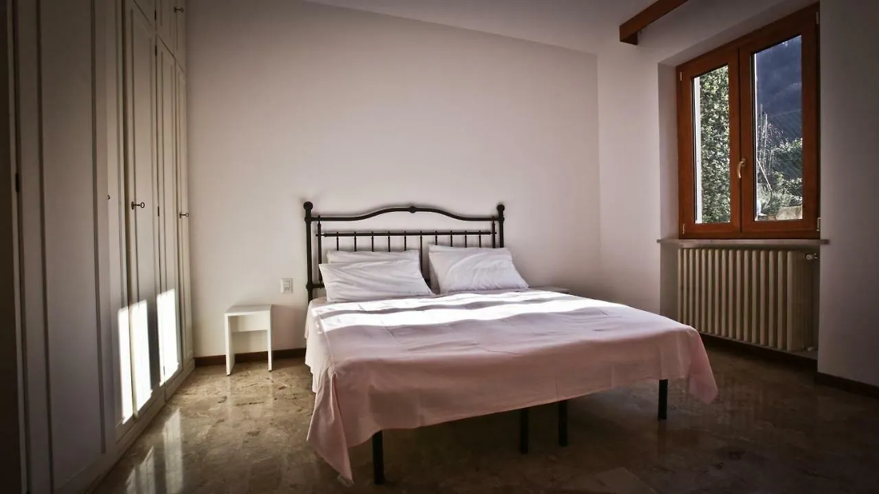 Casa Della Vittoria Villa Maccagno 0*,  Italy