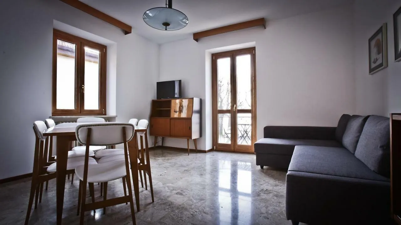 Holiday home Casa Della Vittoria Villa Maccagno Italy